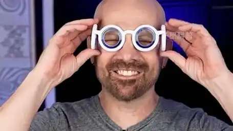 新型概念眼镜,可以防晕车!