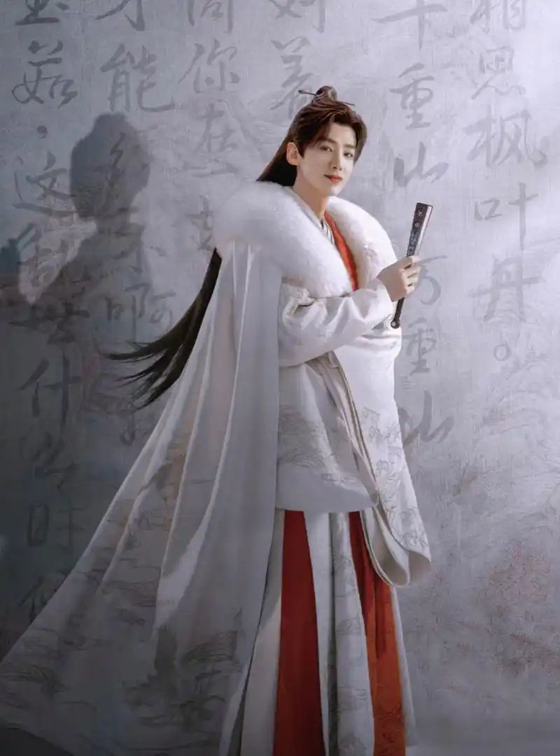 周烨监国,升顾九思为左相,叶世安为右相,沈明为殿