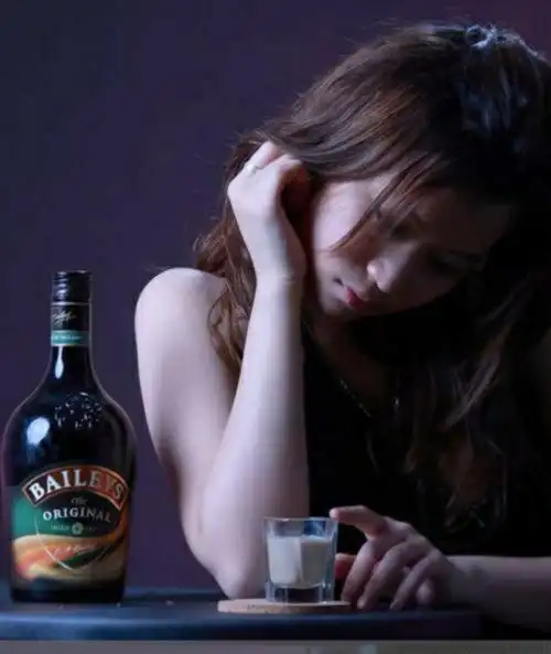 一杯酒,就能看透女人.