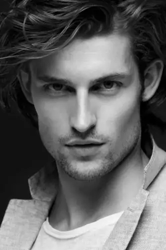 荷兰超模wouterpeelen被评为2018年全球最性感男模