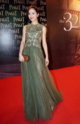 娱乐圈是个名利场,走红毯秀就是明星们没有硝烟的战场