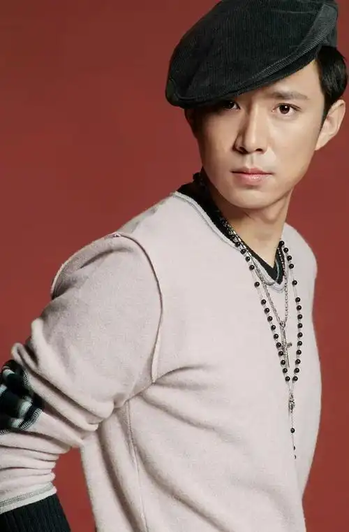 回顾高鑫娶了母亲的学生陪妻子治疗4年用柔情换来爱情