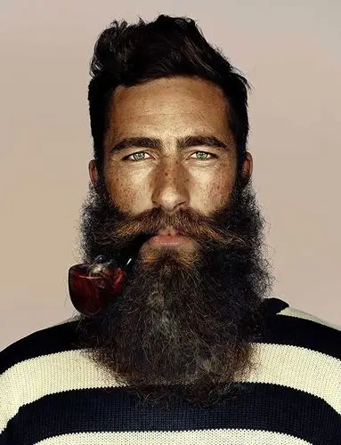 悉尼络腮胡摄影展 展现跨性别时尚