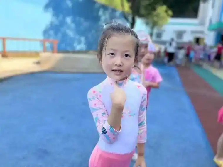 幼儿园的六一儿童节玩水的快乐～祝全天下所有人都六一儿童节快乐