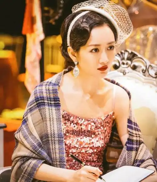 加上王鸥又出现在随后热播的《琅琊榜》中,且在综艺《明星大侦探》的