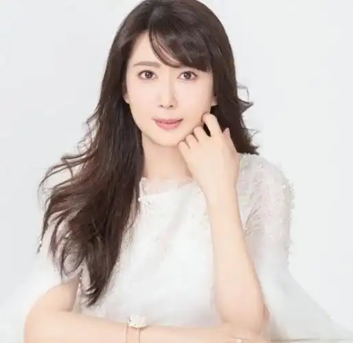 51岁孟庭苇罕录综艺,自曝14岁儿子喜欢张杰,与郁可唯同框不显老