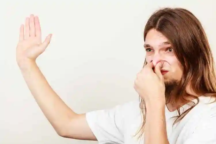 身体这4处"发臭",可能会影响寿命,希望你一个都不占_臭味