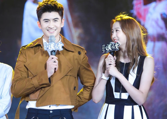 国民闺女关晓彤和张云龙的组合,还是很养眼的