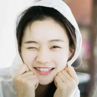 qq头像女生阳光微笑