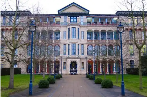 剑桥大学贾奇商学院