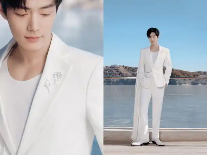 肖战今日网络视听盛典造型正式揭晓 ,白色西装搭配披风来自于