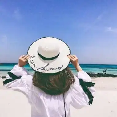 2021背影头像女生唯美侧脸或戴帽子很不服气却又无能为力