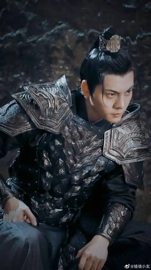 陈伟霆超话电视剧《斛珠夫人》热播,随之网友的影评,角色分析,番外