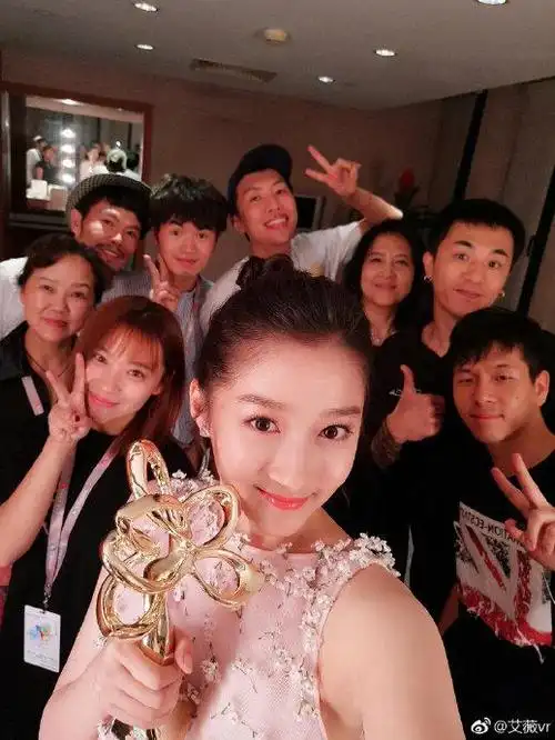 毛晓彤|关晓彤_新浪新闻