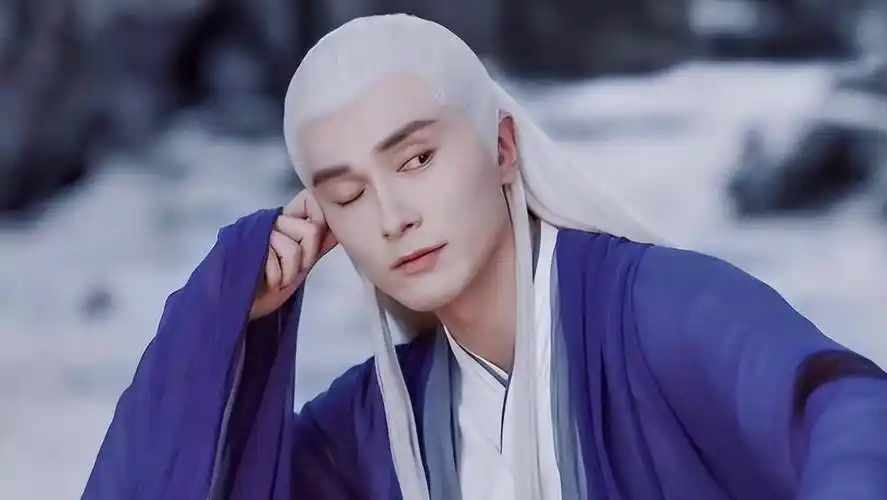 这9位"白发美男子",个个一眼万年_马天宇_焦恩俊_造型