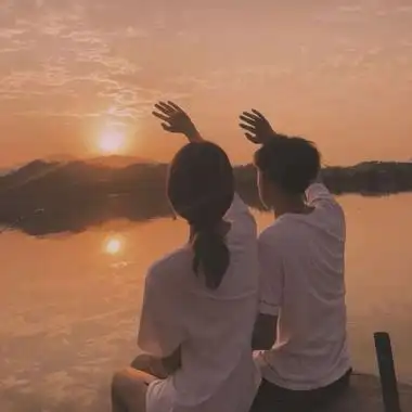 高清唯美的情侣头像真人背景是落日图片