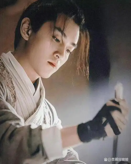 说起陈晓,这位高颜值男演员一直都是娱乐圈里公认的古装美男子,以前在