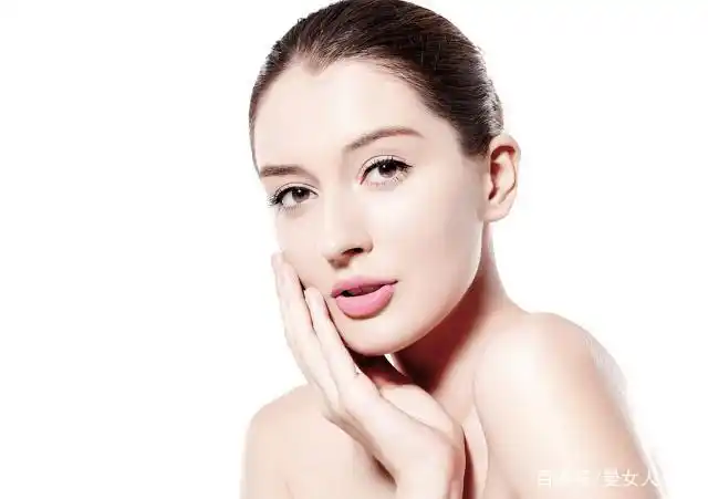 曼女人:正确抗皱将皱纹赶走,还原一个白皙细腻,光滑娇嫩的肌肤