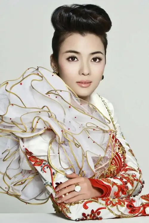 歌唱家陈思思清纯写真图片