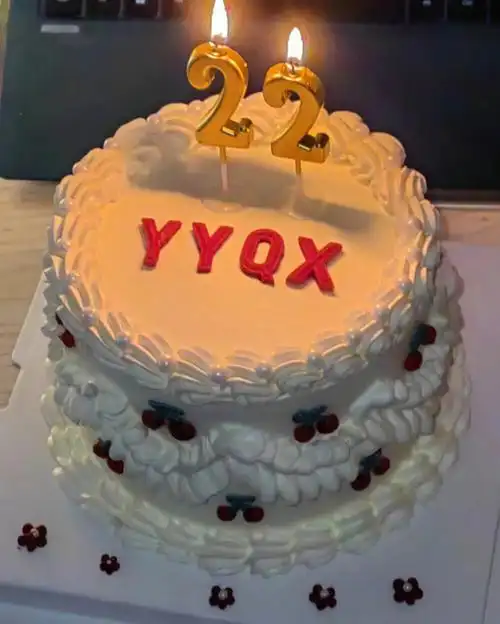 夹心小仙女选的奥利奥77芋泥易烊千玺生日快乐耶#定制蛋糕  #最好吃