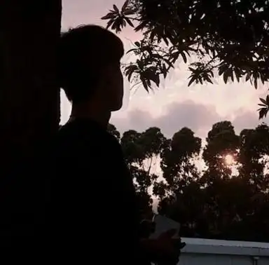 qq头像男生伤感侧颜 男生头像伤感落寞