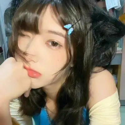 网络爆火女生头像 高清真人爆火全网的女生头像图片_女生头像_头像屋