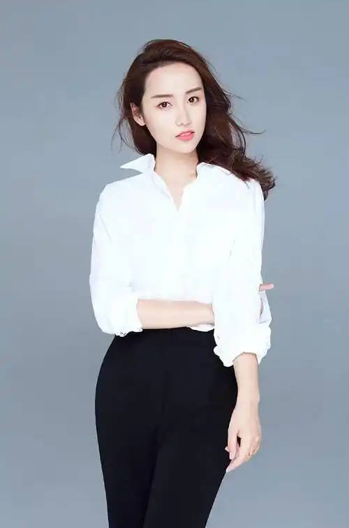 资料————————吕一,演员,于北京舞蹈学院,2004年,出演个人首部