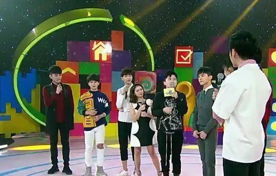 杨幂身在《真正男子汉》,心系家中小糯米_母亲_交流_什么