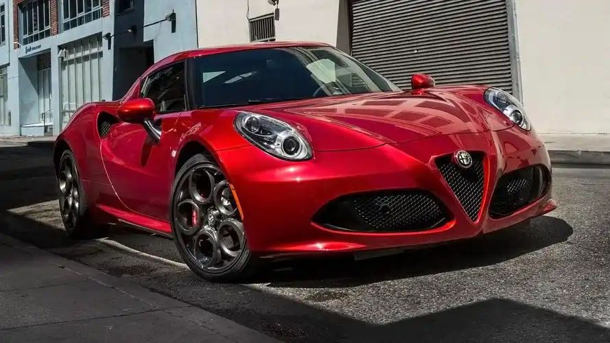 阿尔法罗密欧炫酷跑车,高清图片,电脑桌面-壁纸族