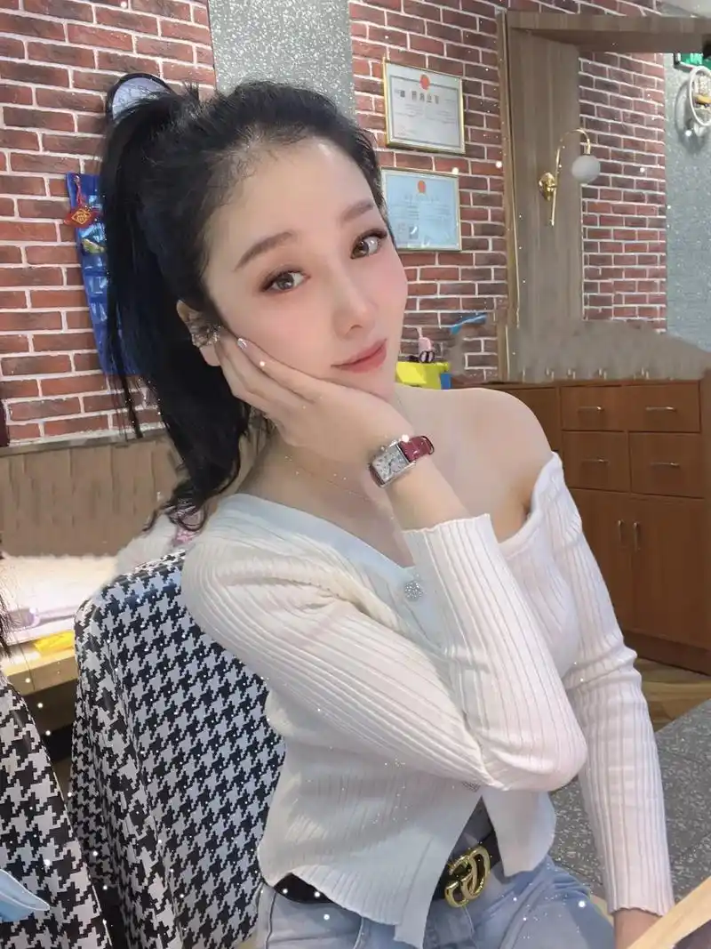 让一个女生着迷的男人 一定不是他的相貌与钱财而是一种他人给不 - 抖