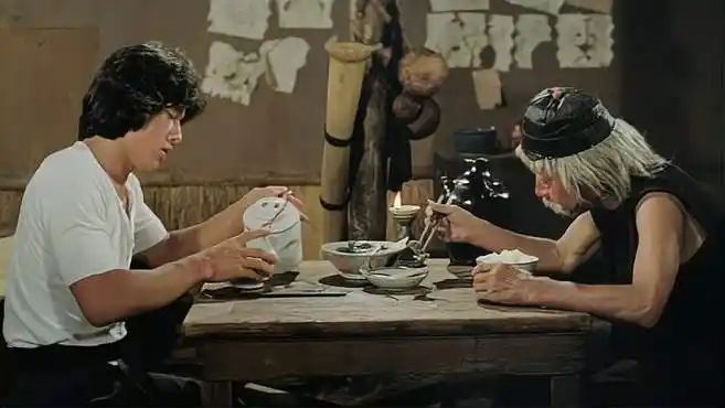 醉拳:黄飞鸿拜苏花子为师,吃饭一点荤腥都没,都是素菜-影视综视频