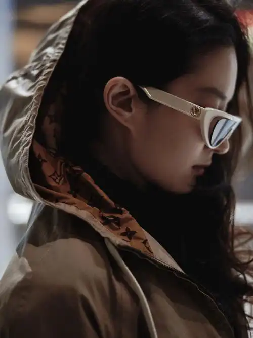 刘亦菲前往巴黎##刘亦菲巴黎时装周