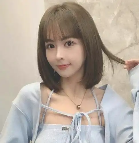 齐肩发剪什么刘海好看,这样搭配简直绝了_飘逸直发_女生发型大全