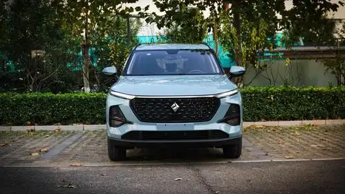 自主品牌最好看的小型suv只卖7万,新宝骏rs-3有啥魅力