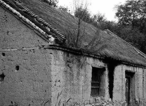 派谷老照片修复  黑白老照片 >正文带你看着那时的旧物 你是否能感受