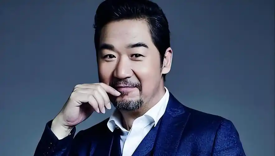 回顾张国立罗秀春离婚35年他再婚有烦恼她至今单身牵挂儿子