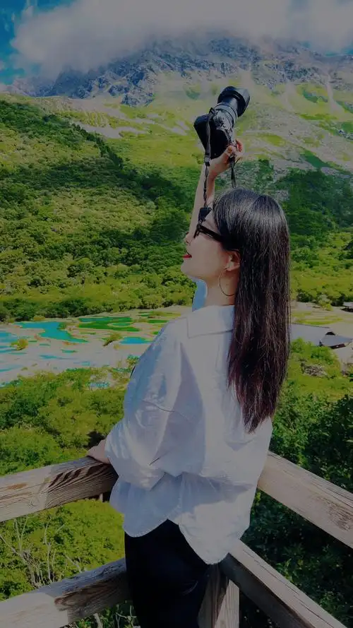 黄龙风景区是中国唯一保护完好的高原