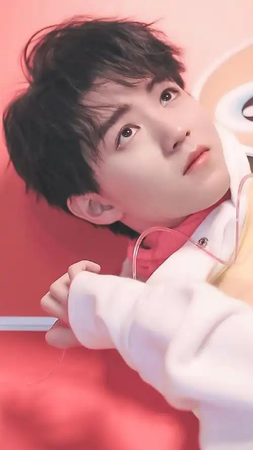 王俊凯帅气写真手机壁纸