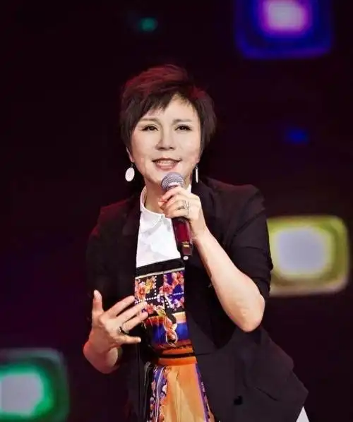 歌手林萍儿子都已经这么大了但是她的丈夫是谁至今还是个谜