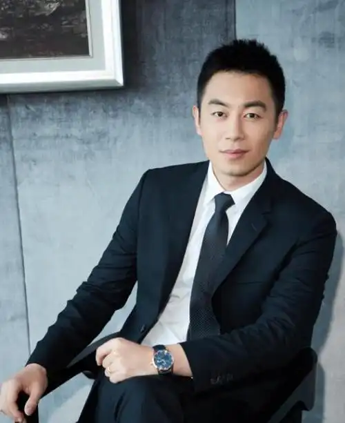 朱亚文被活生生的荷尔蒙惹毛郭麒麟3年已沦为糊咖