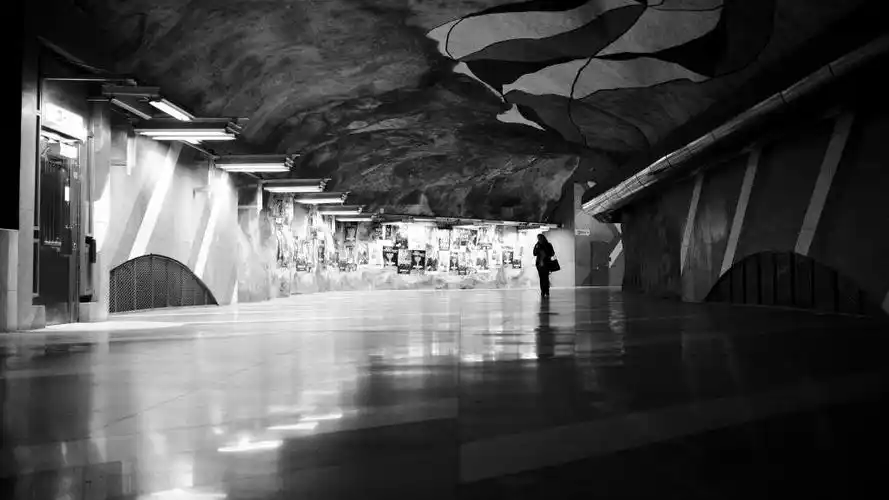 这组壁纸主要以唯美,黑白,伤感,女生为重点,全新打造出的一组孤独一个