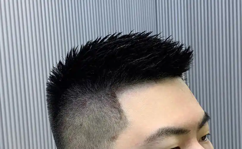 立体短前刺#男生发型   #发型   #前刺短发   #男士发型   #男生变
