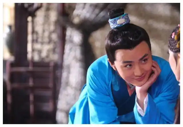 众多奖项加身余少群有实力但是一直不火他的路究竟在哪里