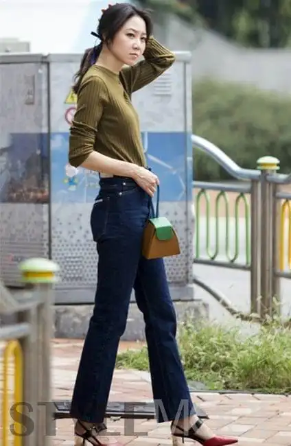 时尚精孔孝真忽略颜值更懂爱时尚