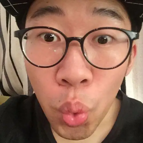 杨迪搞怪自拍图片