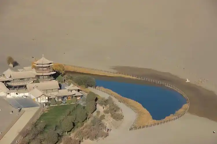 【携程攻略】敦煌鸣沙山月牙泉景点,中国四大石窟之一,绝对的历史地位