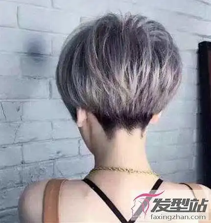 女生后面推掉短发洋气清爽释放个性不少女生跟风剪了短发洋气又清爽的