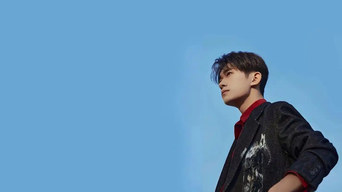 易烊千玺|简约电脑屏保壁纸 偷个懒,姐妹们也可以自己加文字