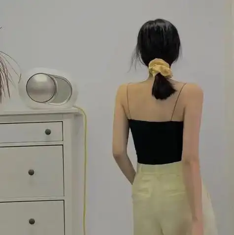 有没有这样背面的女生好看的头像