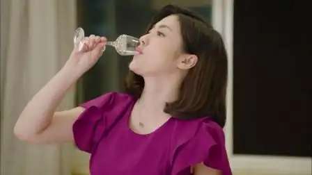 6太太万岁:老总被客户强灌酒,不料女助理挡酒,千杯不醉看愣全场